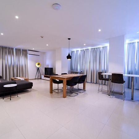 Suncity Hotel Apartment Аккра Екстер'єр фото
