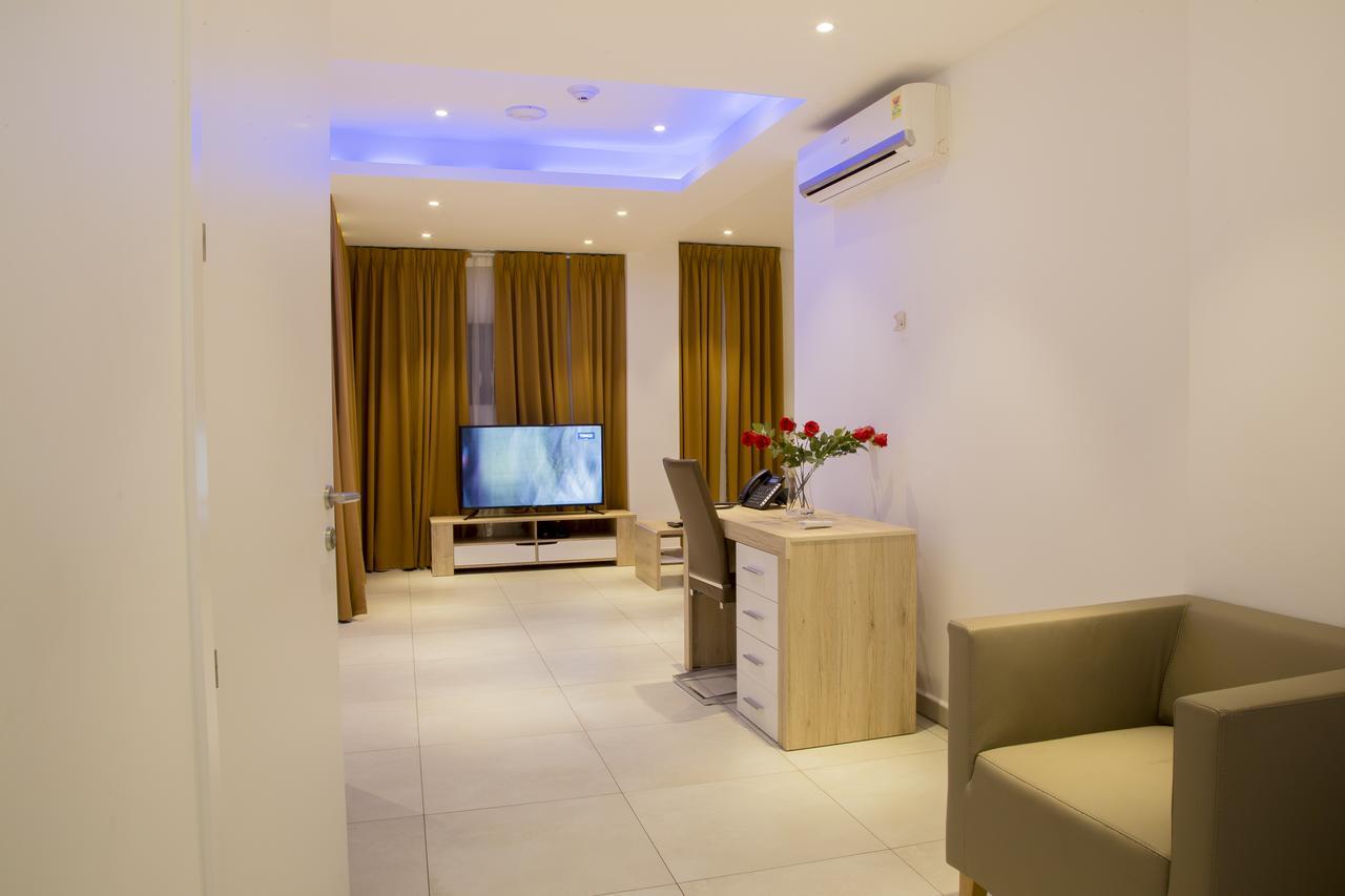 Suncity Hotel Apartment Аккра Екстер'єр фото
